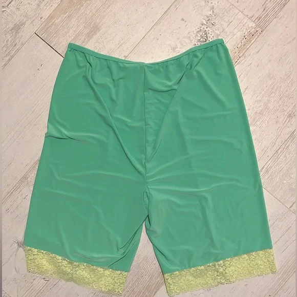 UnderSummer slip shorts size 2X in green with lace trim - Picture 5 of 6